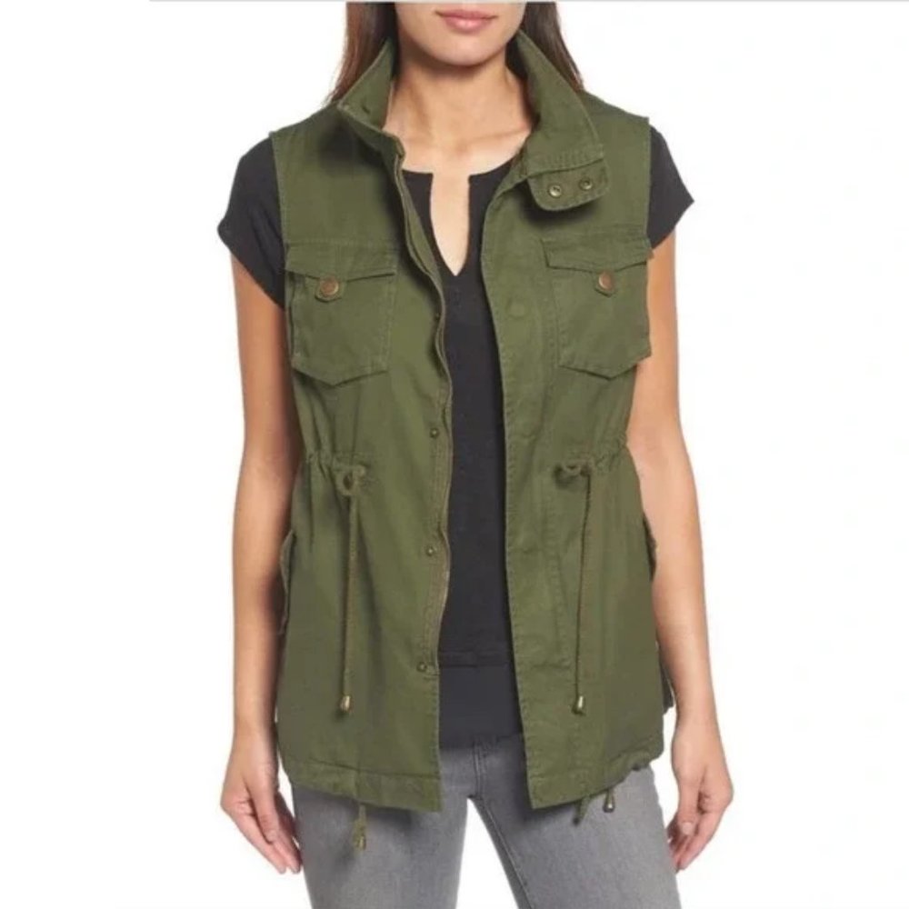 Pleione Green Layering Vest